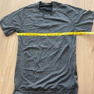 lululemon athletica Charcoal Short Sleeve Tee